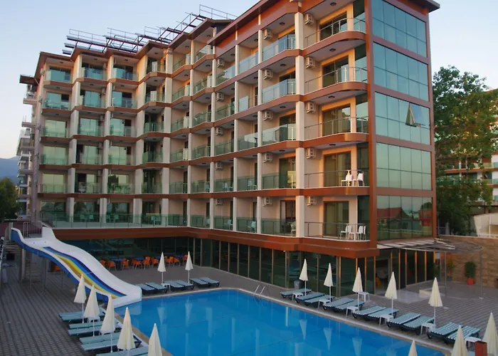 Grand Bayar Beach Hotel